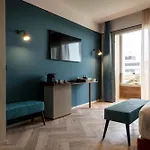 Visionair & Szálloda 4*