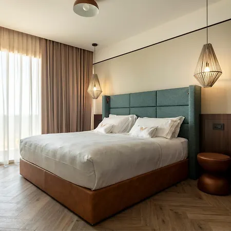 Hotel Visionair & Senigallia