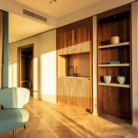 Hotel Visionair & Senigallia