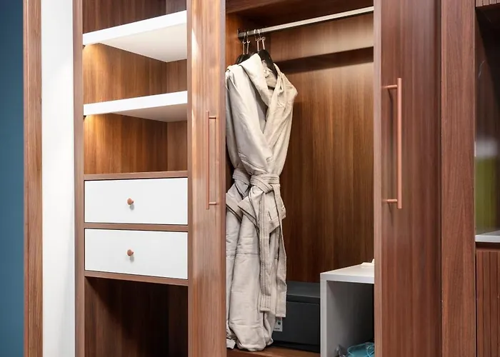 Hotel Visionair & Senigallia