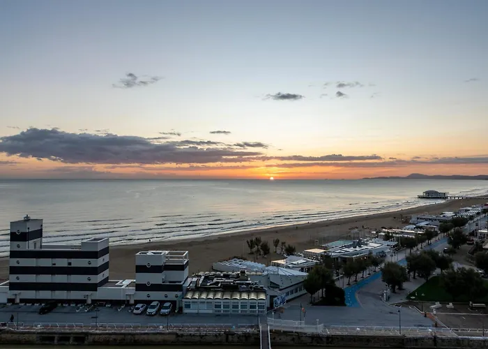 Visionair & Hotel 4*