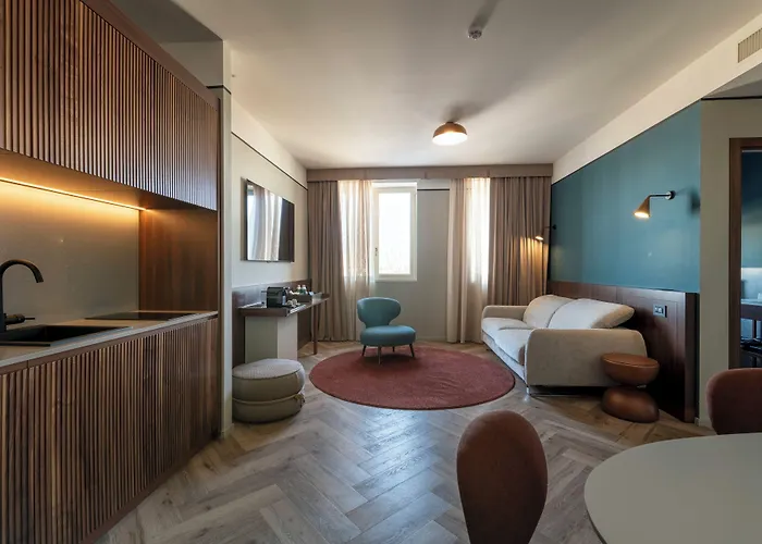 Hotel Visionair & Senigallia