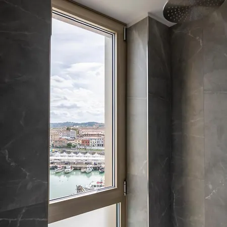 Visionair & 4* Сенігаллія