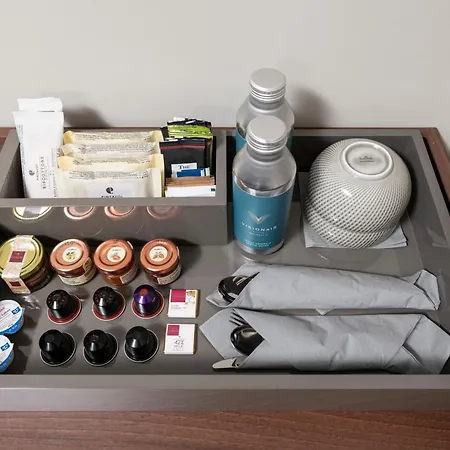 Visionair & Готель Сенігаллія