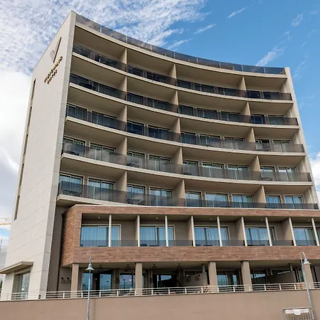 Visionair & Готель 4*