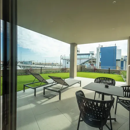 Готель Visionair &