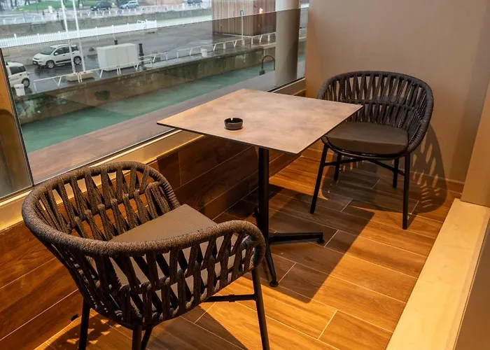 Visionair & Hotel 4*