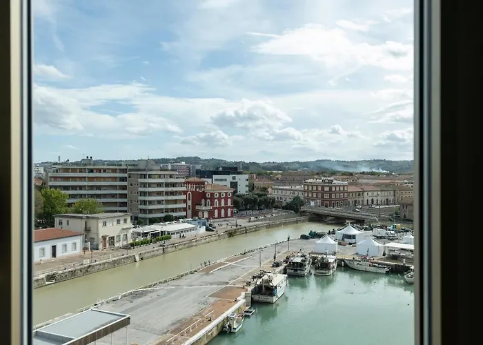 Hotel Visionair & Senigallia